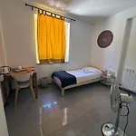 לינה וארוחת בוקר Atikiana Casa Per Ferie Bee
