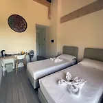 לינה וארוחת בוקר Atikiana Casa Per Ferie